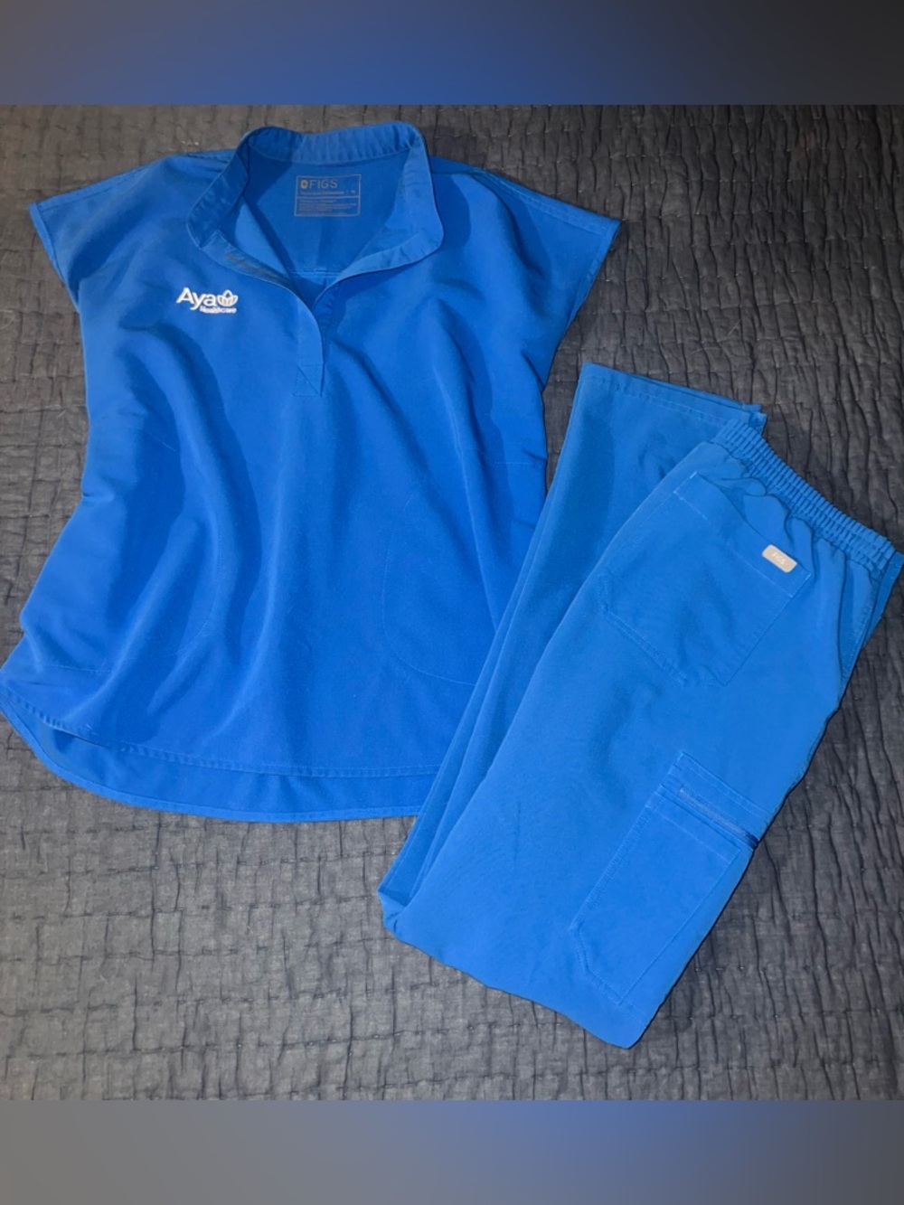 FIGS Royal Blue Scrub Set - Medium Top/Medium Tall Pants - Aya Healthcare Logo